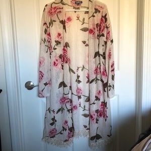 Cream and floral duster with lace detail